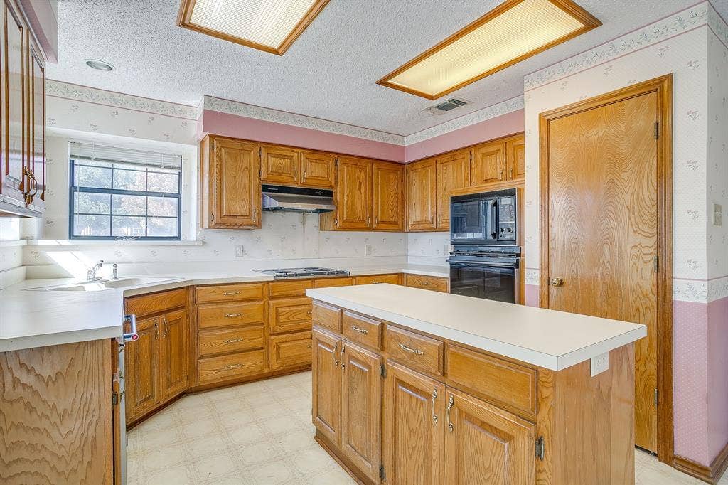 101 Royal Oak Drive, Aledo, TX 76008 101 Royal Oak Drive, Aledo, TX 76008