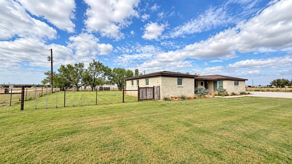 2310 Potosi Road, Abilene, TX 79602 2310 Potosi Road, Abilene, TX 79602