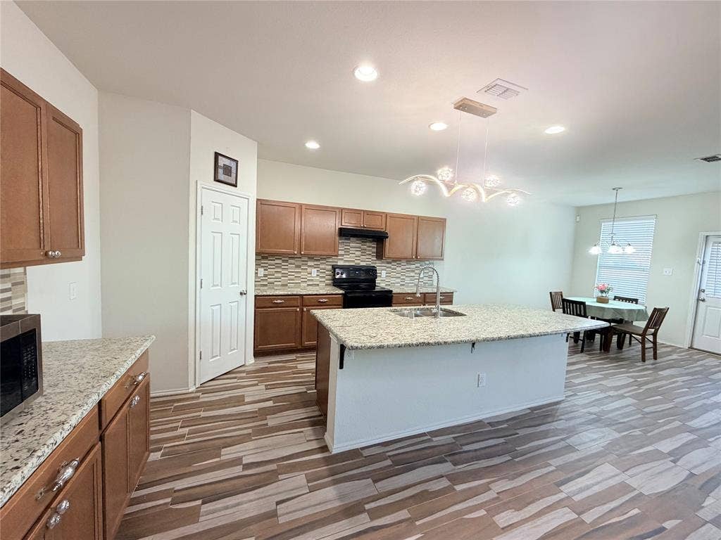 1712 Abby Creek Drive, Little Elm, TX 75068