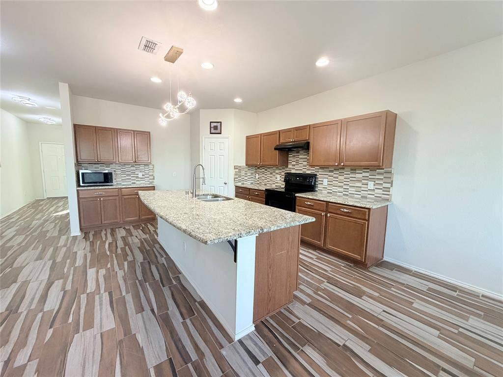 1712 Abby Creek Drive, Little Elm, TX 75068