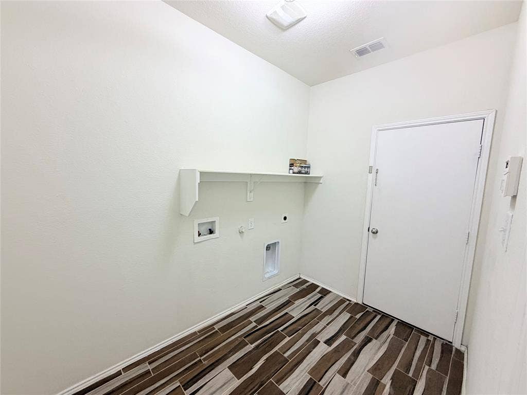 1712 Abby Creek Drive, Little Elm, TX 75068