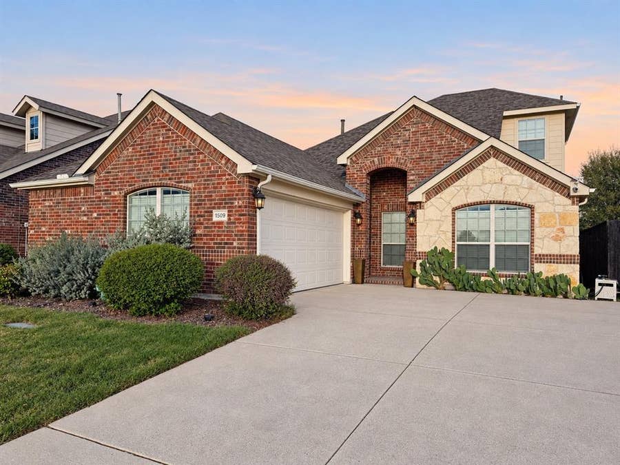 Property photo for 1509 Enchanted Rock Trail, McKinney, TX
