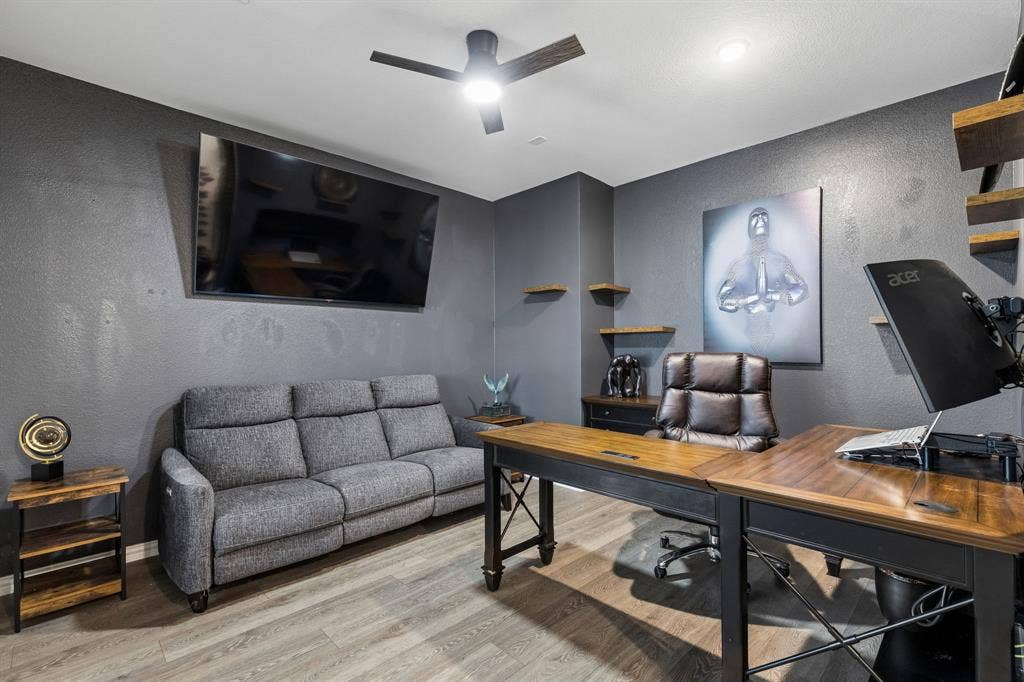 4308 Henderson Avenue, North Richland Hills, TX 76180 Large Office Space or Flex Room