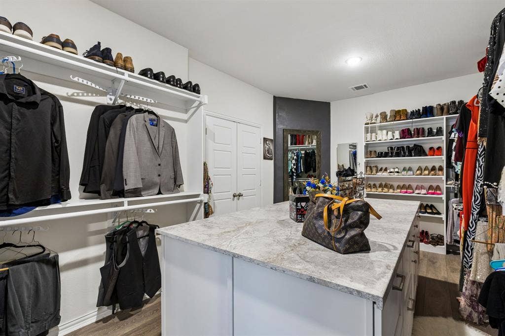 4308 Henderson Avenue, North Richland Hills, TX 76180 So much room for everything!