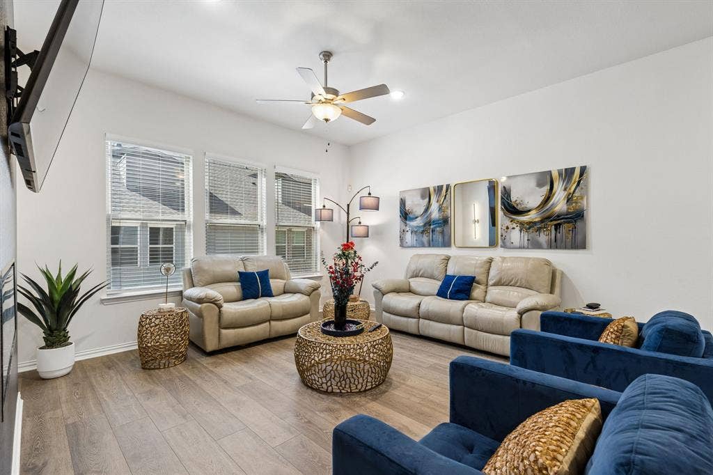 4308 Henderson Avenue, North Richland Hills, TX 76180 Open Living Room Space