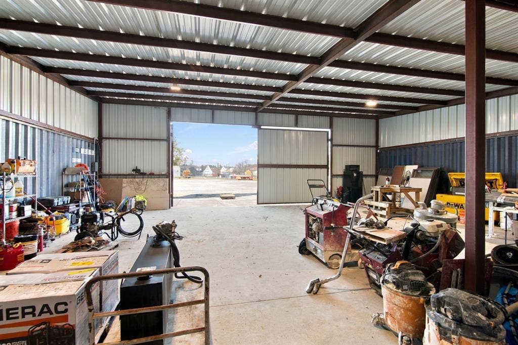 18061 CINDY Lane, Justin, TX 76247 18061 CINDY Lane, Justin, TX 76247