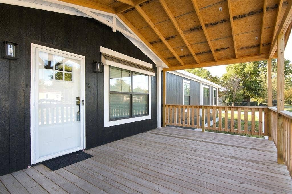 18061 CINDY Lane, Justin, TX 76247 18061 CINDY Lane, Justin, TX 76247