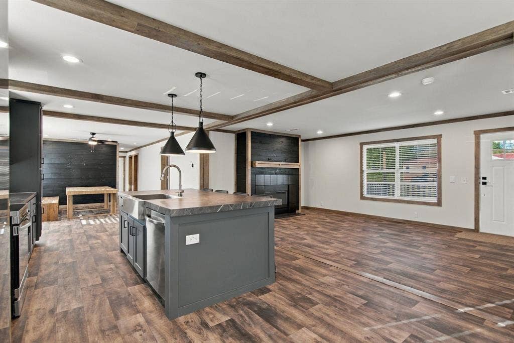 18061 CINDY Lane, Justin, TX 76247 18061 CINDY Lane, Justin, TX 76247