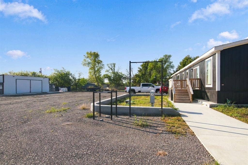 18061 CINDY Lane, Justin, TX 76247 18061 CINDY Lane, Justin, TX 76247