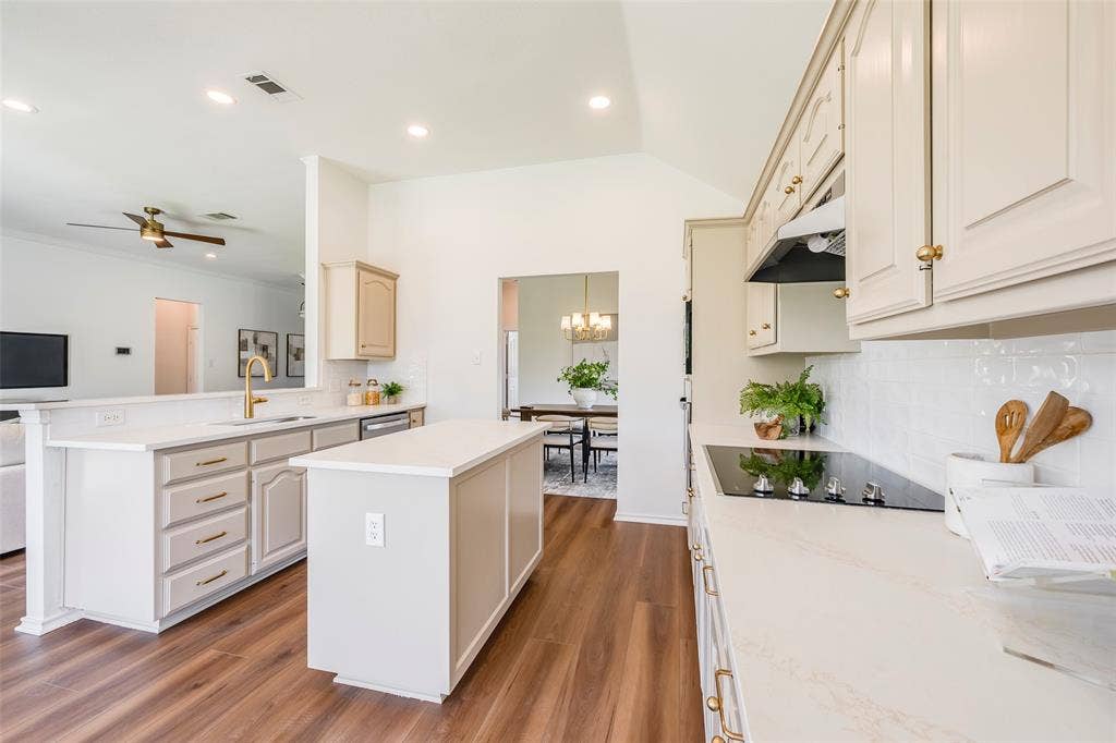 7036 Herman Jared Drive, North Richland Hills, TX 76182