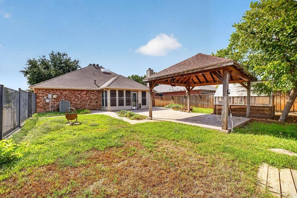 8301 Martha Lane, Rowlett, TX 75088