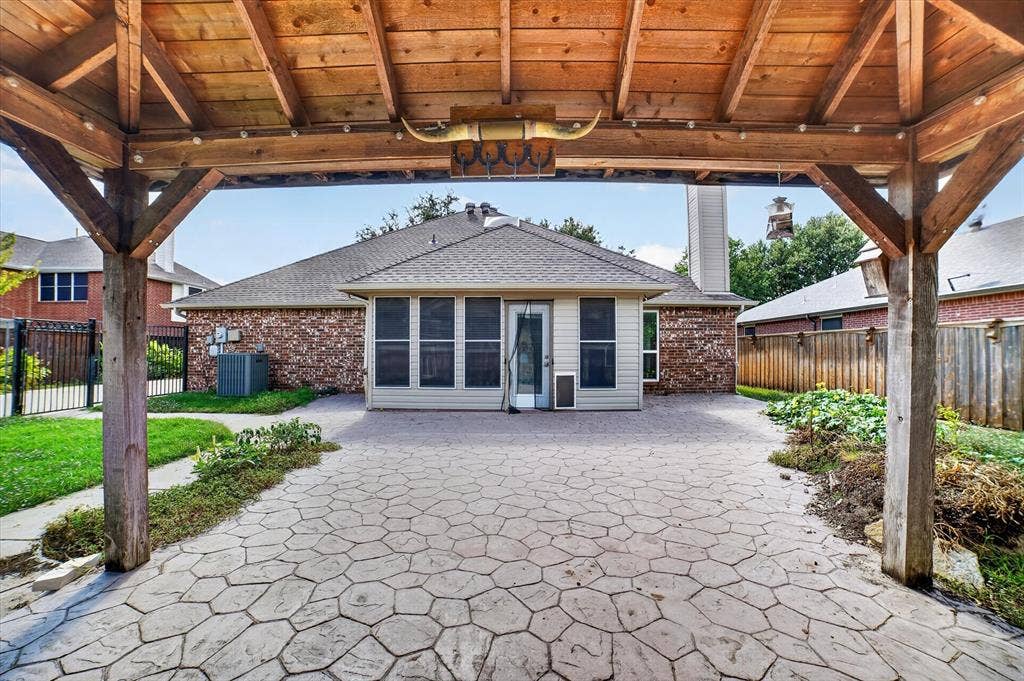 8301 Martha Lane, Rowlett, TX 75088