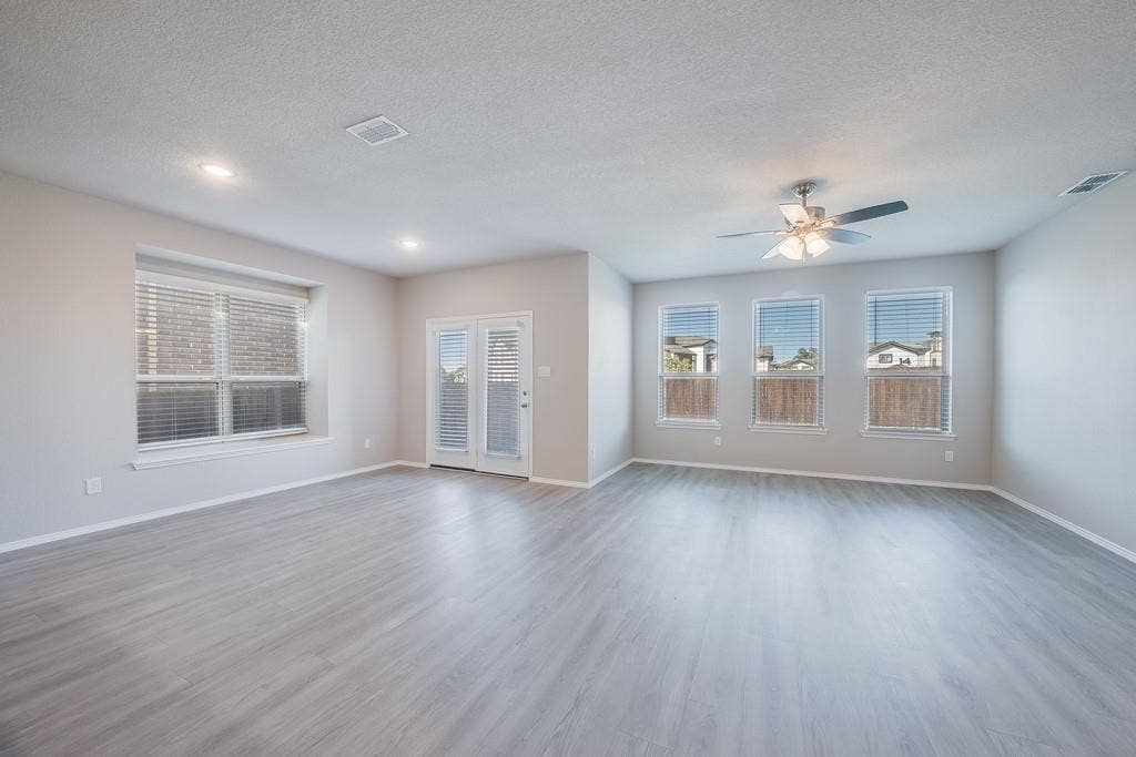 211 Miramar Avenue, Melissa, TX 75454 211 Miramar Avenue, Melissa, TX 75454