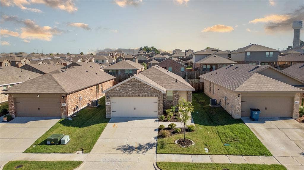 1526 Dilley Lane, Forney, TX 75126 1526 Dilley Lane, Forney, TX 75126