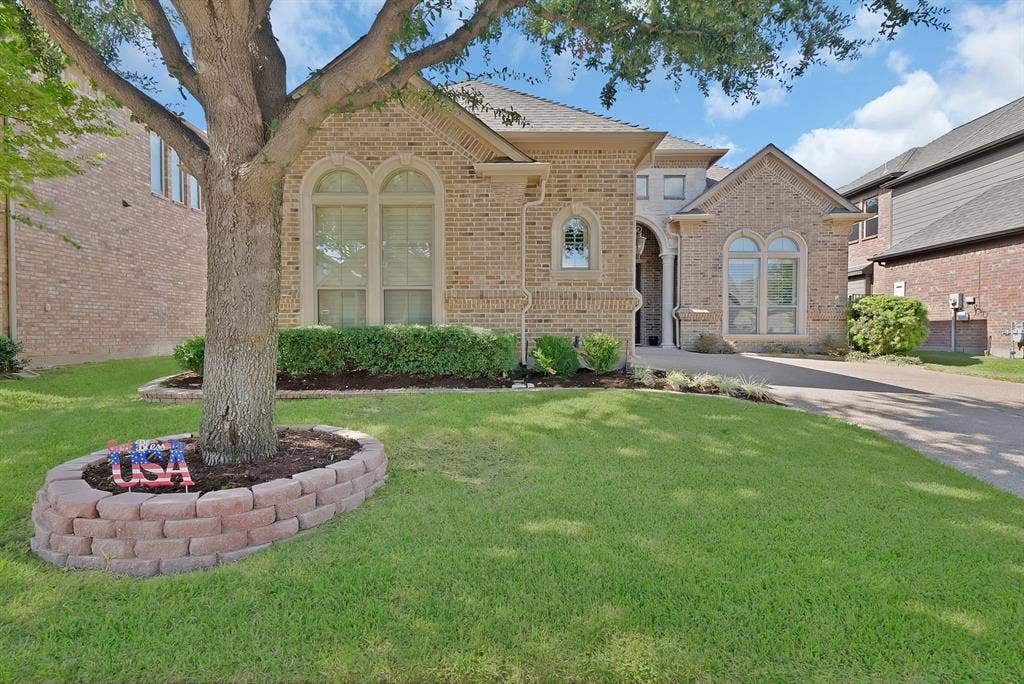 1408 St Tropez Lane, Arlington, TX 76013 1408 St Tropez Lane, Arlington, TX 76013