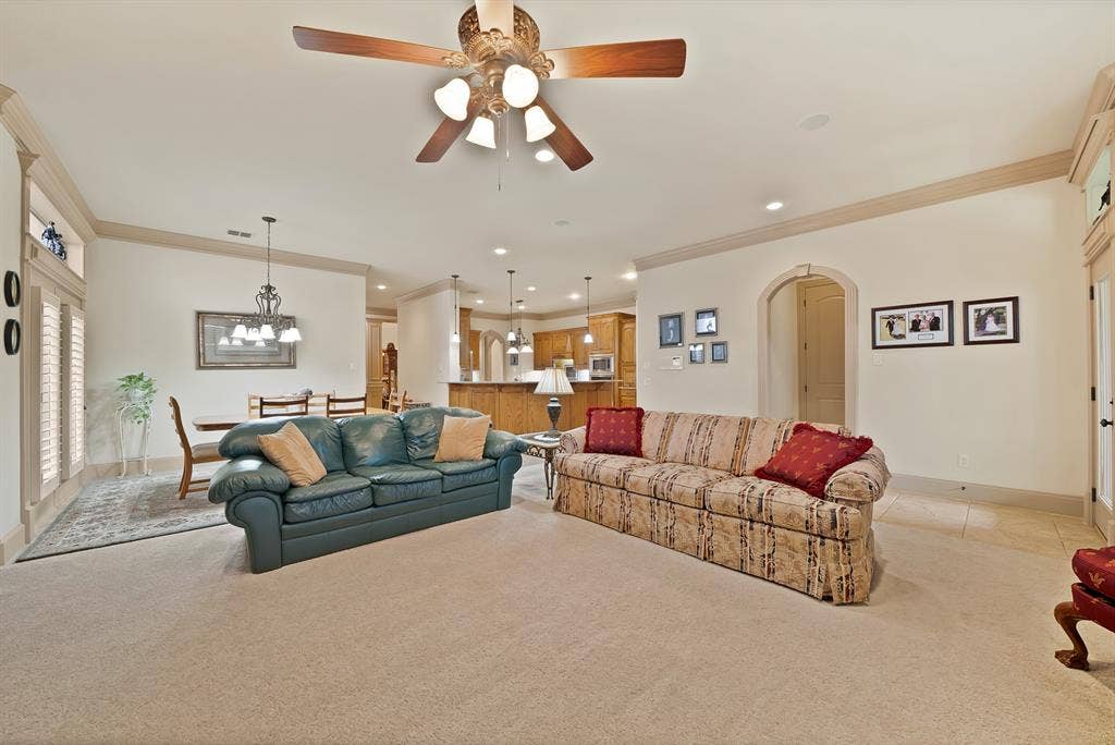 1408 St Tropez Lane, Arlington, TX 76013 1408 St Tropez Lane, Arlington, TX 76013