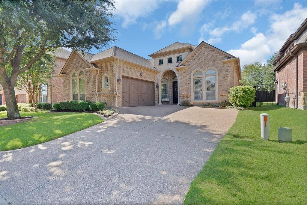 1408 St Tropez Lane, Arlington, TX 76013 1408 St Tropez Lane, Arlington, TX 76013