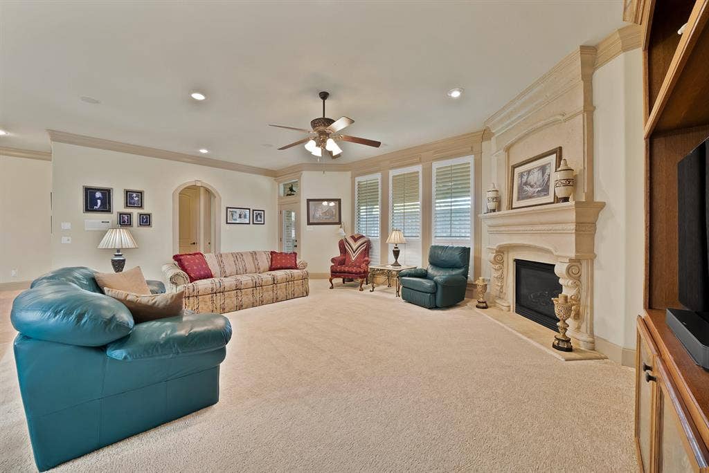 1408 St Tropez Lane, Arlington, TX 76013 1408 St Tropez Lane, Arlington, TX 76013