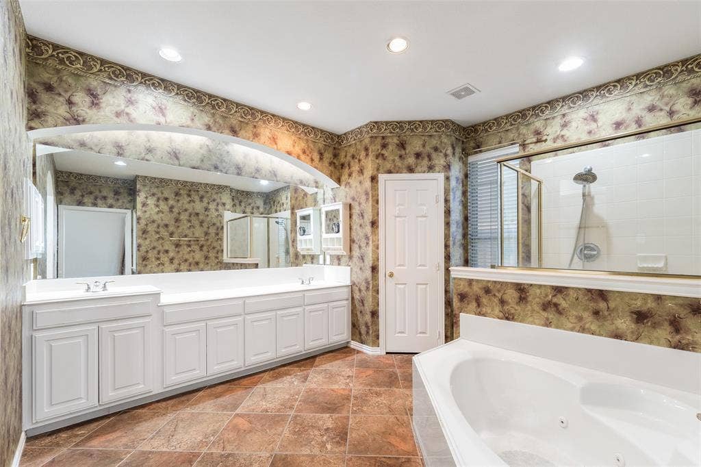 3819 Winding Forest Drive, Grand Prairie, TX 75052
