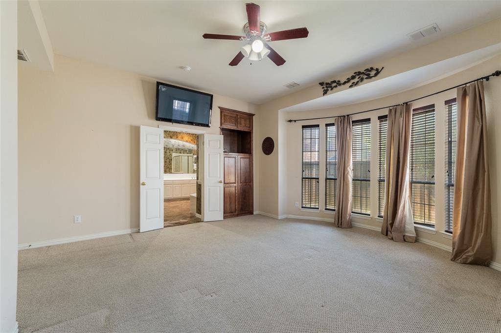 3819 Winding Forest Drive, Grand Prairie, TX 75052