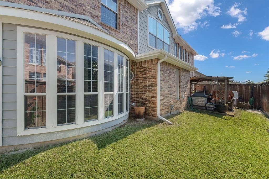 3819 Winding Forest Drive, Grand Prairie, TX 75052
