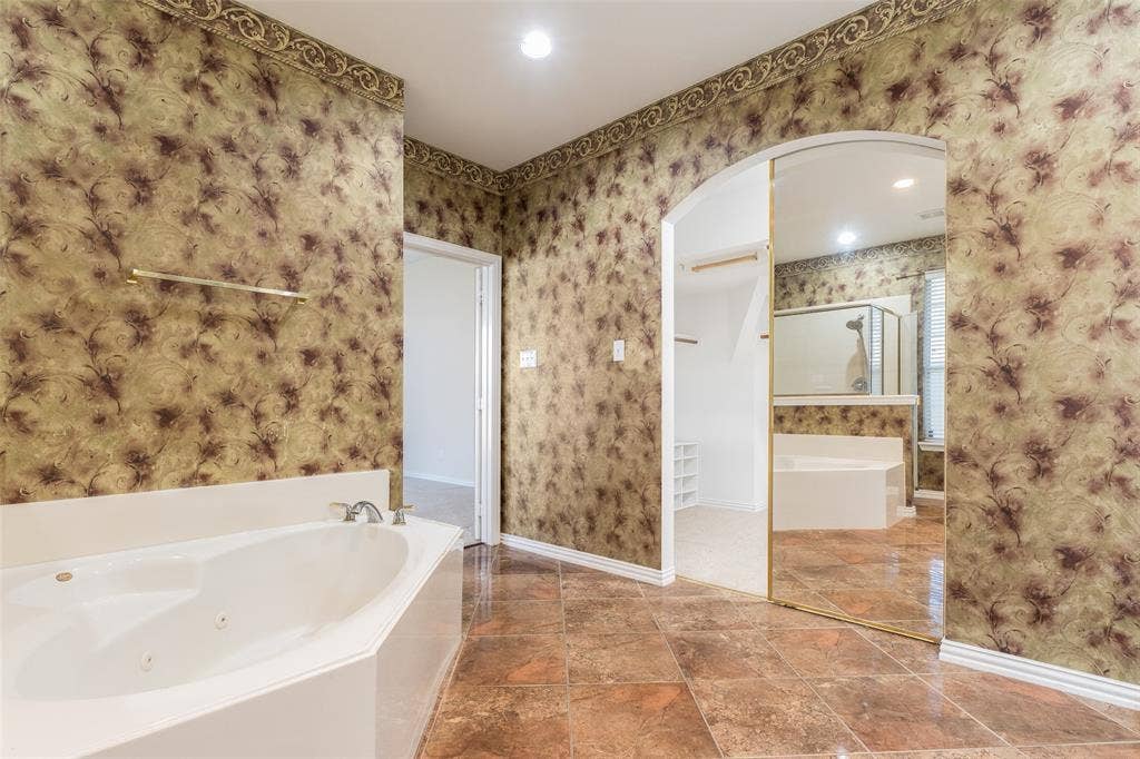 3819 Winding Forest Drive, Grand Prairie, TX 75052