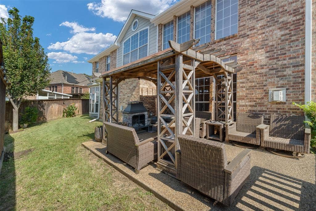 3819 Winding Forest Drive, Grand Prairie, TX 75052