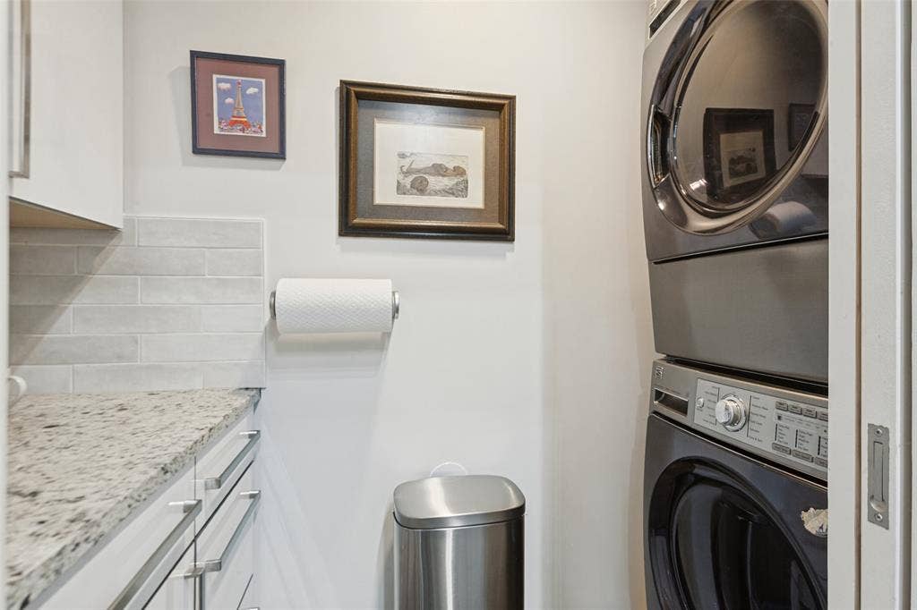 31 Vanguard Way, Dallas, TX 75243