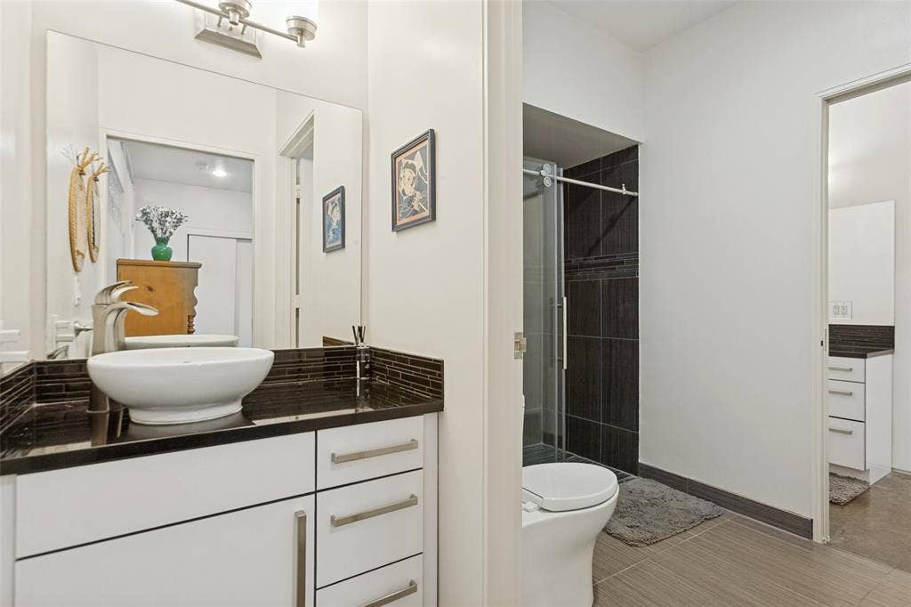 31 Vanguard Way, Dallas, TX 75243