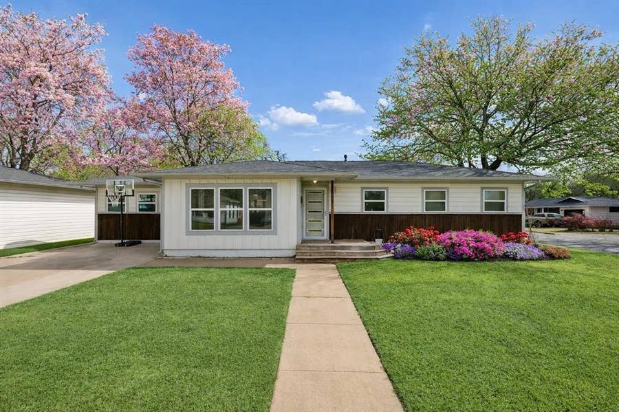 Property photo for 1401 N Highland Avenue, Sherman, TX