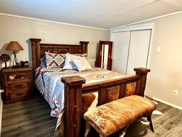 8690 E FM 922 Highway, Valley View, TX 76272