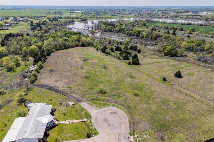 Property photo for 9299 Heather Lane, Crandall, TX