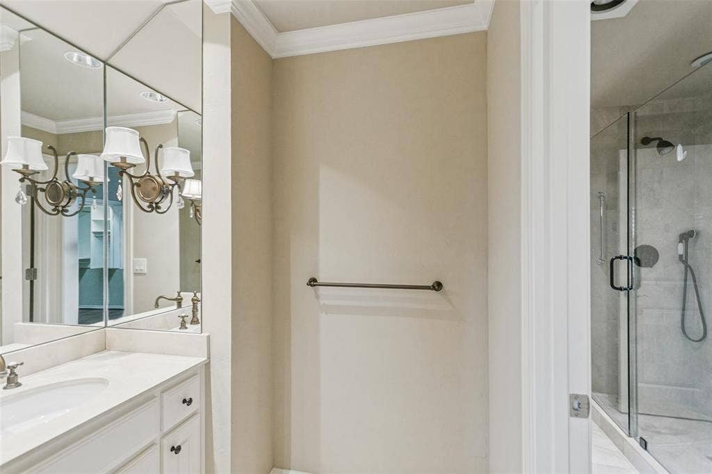 6003 Weymouth Drive, Dallas, TX 75252 6003 Weymouth Drive, Dallas, TX 75252