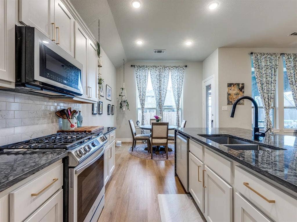 1249 Meridian Drive, Forney, TX 75126 1249 Meridian Drive, Forney, TX 75126