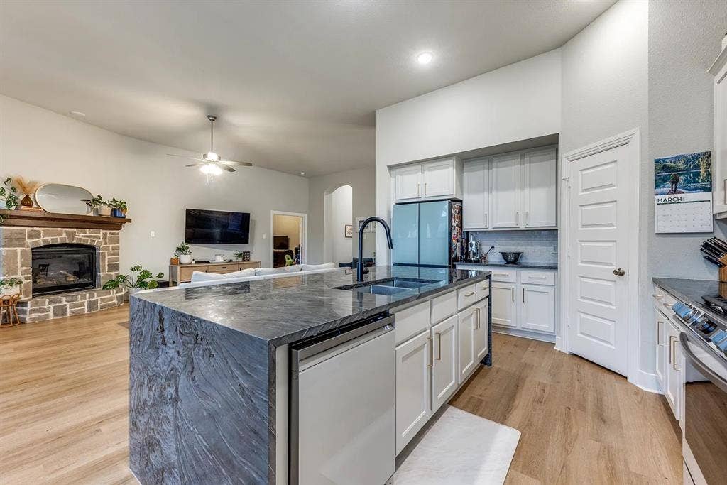 1249 Meridian Drive, Forney, TX 75126 Updated Kitchen with Samsung Bespoke appliances