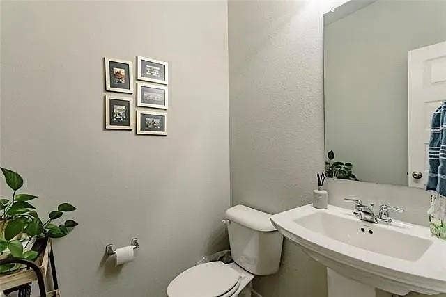 1249 Meridian Drive, Forney, TX 75126 1249 Meridian Drive, Forney, TX 75126