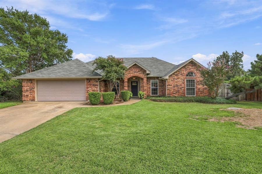 Property photo for 7704 Sagebrush Court S, North Richland Hills, TX