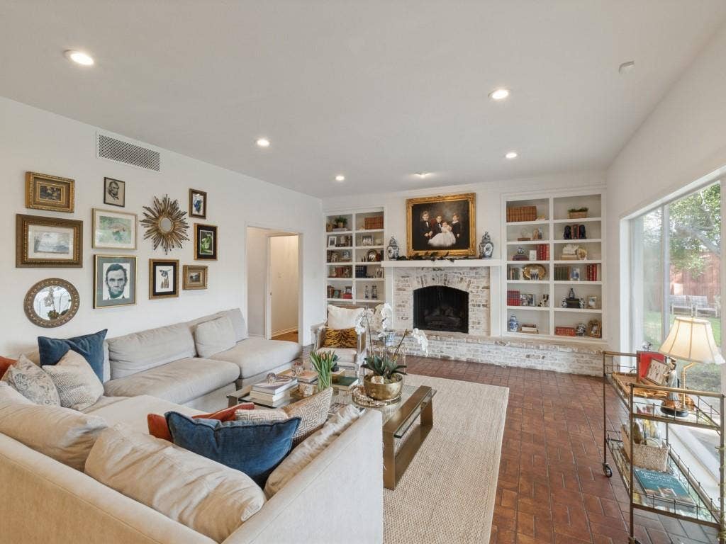 4448 Hallmark Drive, Dallas, TX 75229