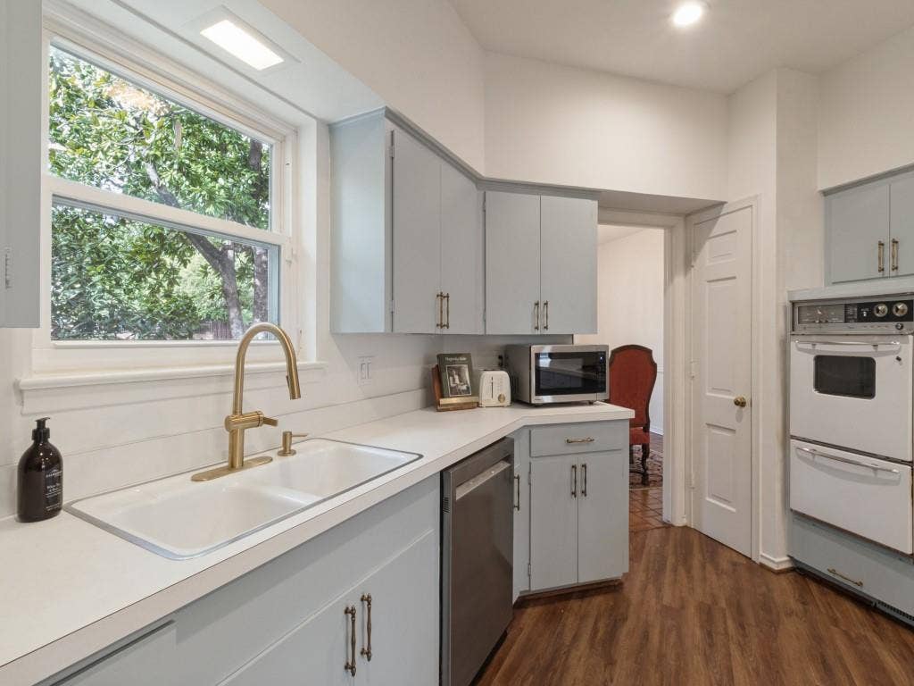 4448 Hallmark Drive, Dallas, TX 75229