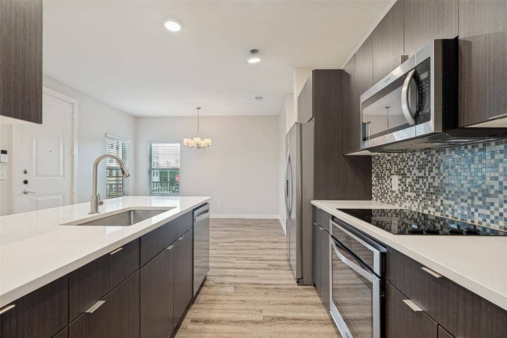 1596 Fiji Street, Dallas, TX 75203