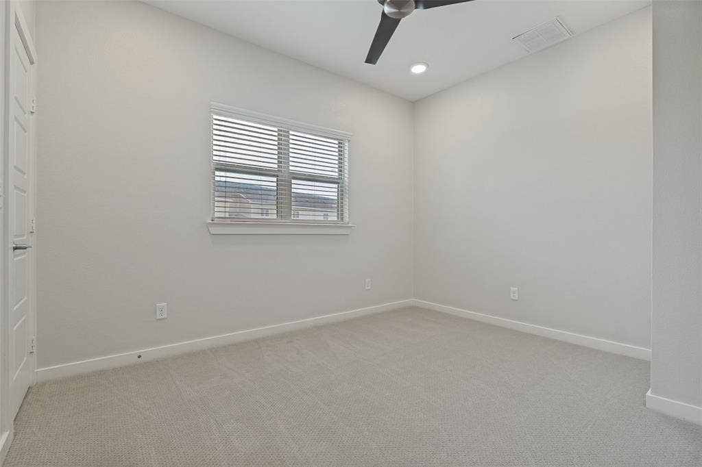 1596 Fiji Street, Dallas, TX 75203