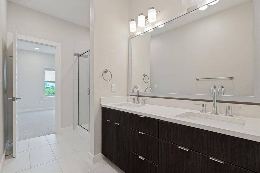 1596 Fiji Street, Dallas, TX 75203