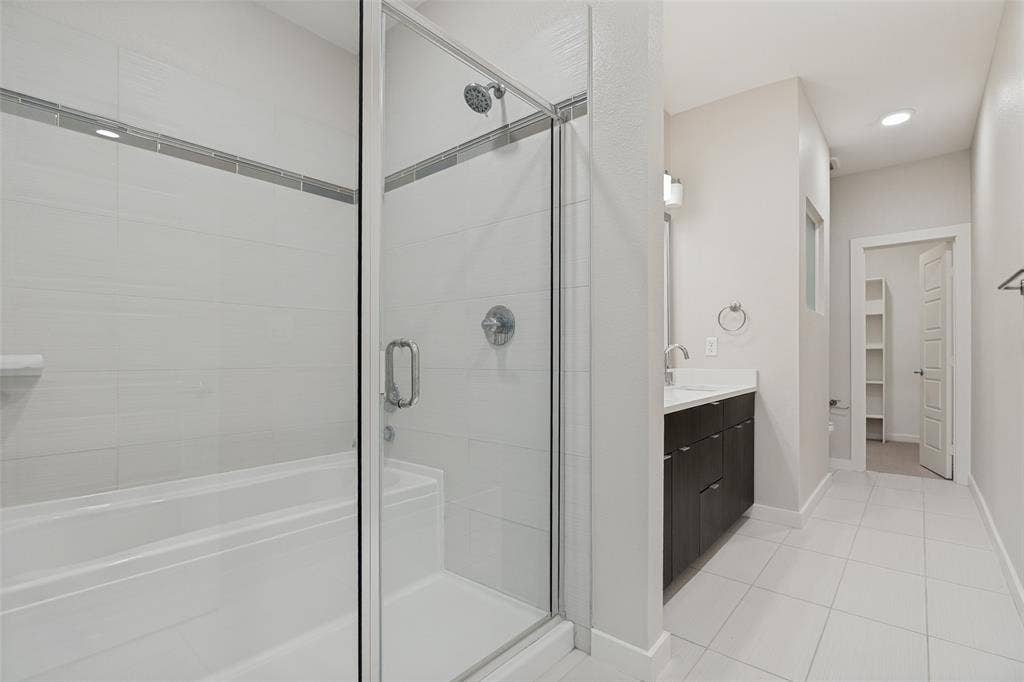 1596 Fiji Street, Dallas, TX 75203