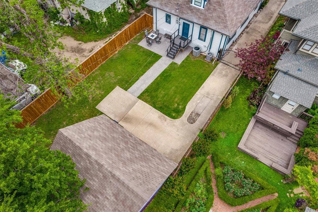 1810 5th Avenue, Fort Worth, TX 76110 1810 5th Avenue, Fort Worth, TX 76110