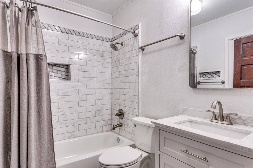 1810 5th Avenue, Fort Worth, TX 76110 1810 5th Avenue, Fort Worth, TX 76110