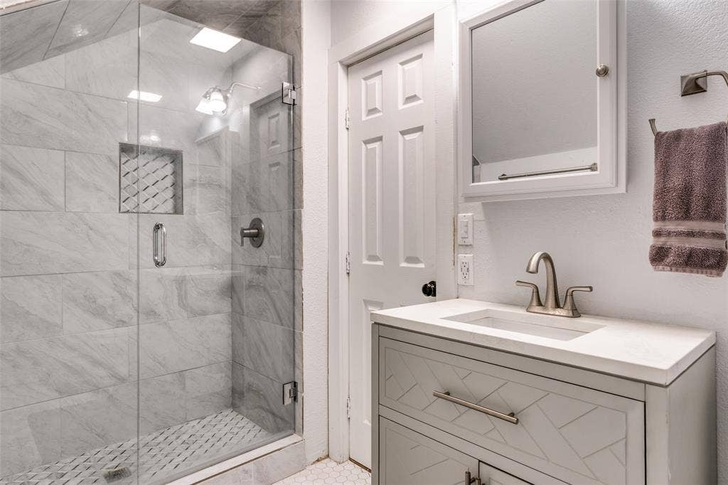 1810 5th Avenue, Fort Worth, TX 76110 1810 5th Avenue, Fort Worth, TX 76110