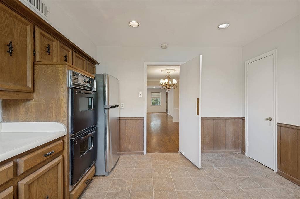 6211 Bandera Avenue, #D, Dallas, TX 75225