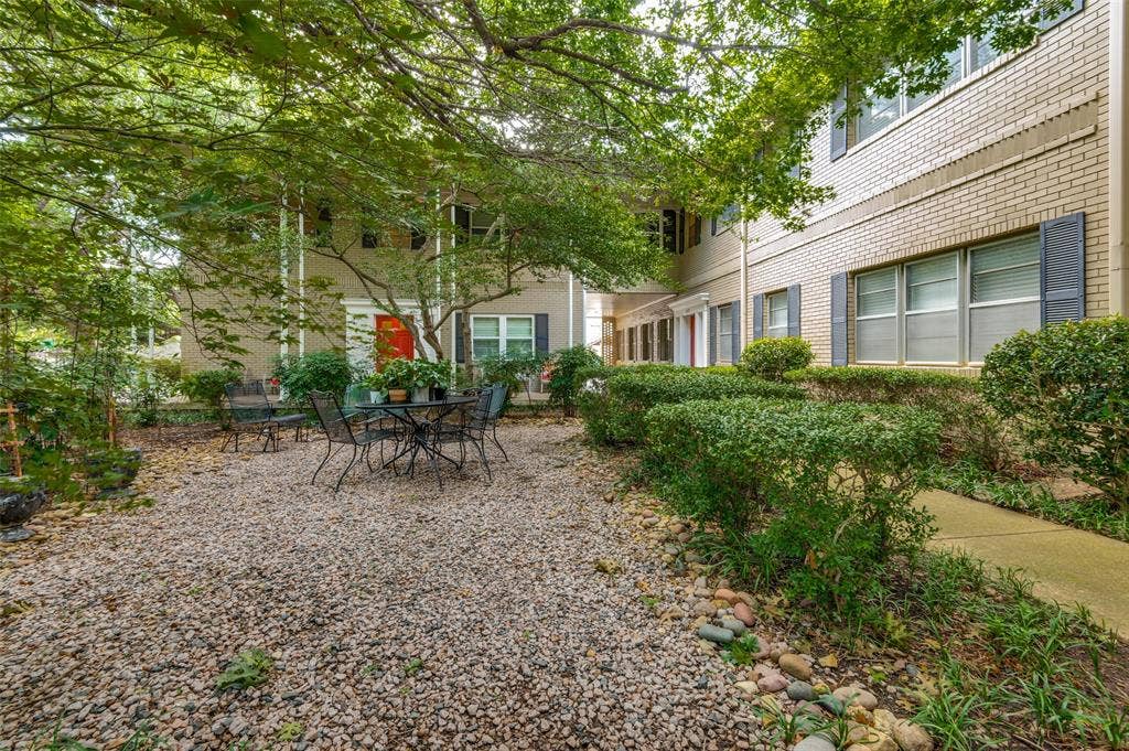 6211 Bandera Avenue, #D, Dallas, TX 75225