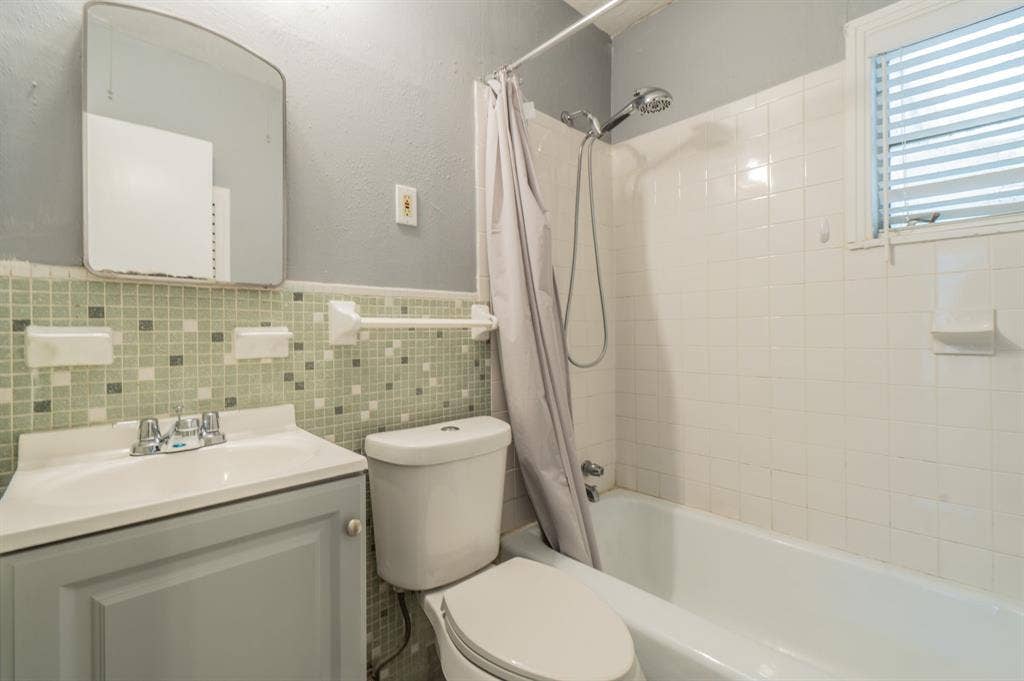 Bath off primary bedroom
