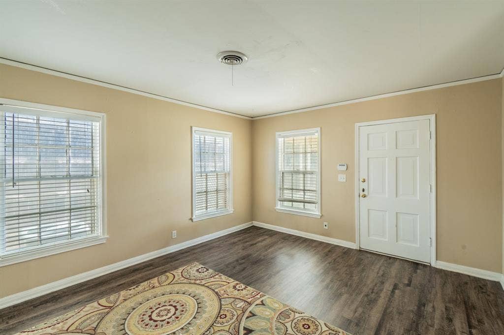 6454 Greenway Road, Fort Worth, TX 76116